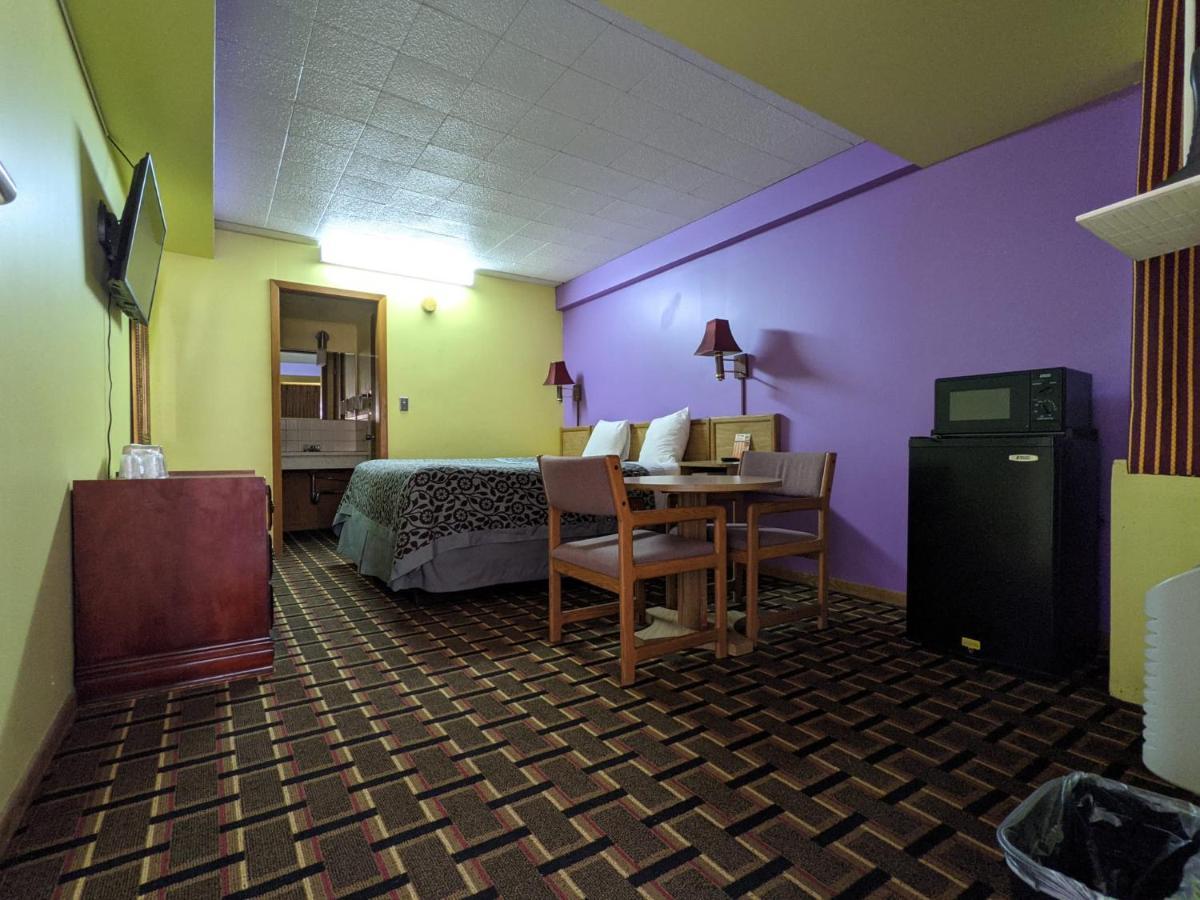 Great Plains Budget Inn Lincoln Exteriör bild